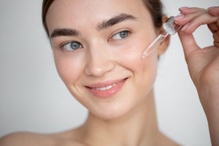 Jakie serum do twarzy wybrać? Sprawdź 6 najlepszych produktów