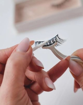 Sztuczne rzęsy na pasku 2d do wielokrotnego stosowania naturalny efekt Extraordinary Doll Bamm!Lashes - 3